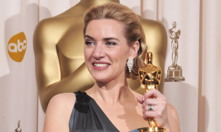 Kate Winslet Reveals that She Keeps her Oscar in her Bathroom