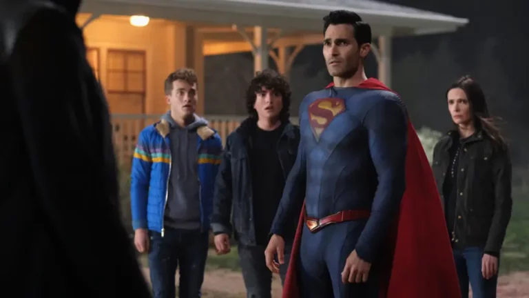 Watch Superman & Lois Season 3 Outside USA on The CW